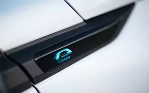   Peugeot e-2008 GT - 2020