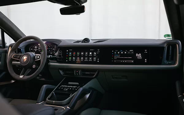 ���� ���������� Porsche Cayenne S E-Hybrid Coupe SportDesign Package - 2023