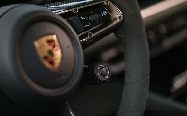 ���� ���������� Porsche Cayenne S E-Hybrid Coupe SportDesign Package - 2023