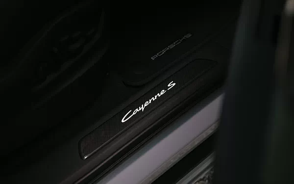 ���� ���������� Porsche Cayenne S E-Hybrid Coupe SportDesign Package - 2023