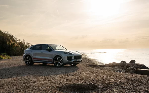 ���� ���������� Porsche Cayenne Turbo E-Hybrid Coupe - 2023