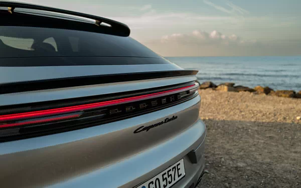 ���� ���������� Porsche Cayenne Turbo E-Hybrid Coupe - 2023