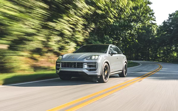 ���� ���������� Porsche Cayenne GTS Coupe - 2024