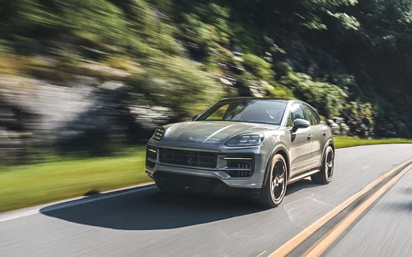 ���� ���������� Porsche Cayenne GTS Coupe - 2024