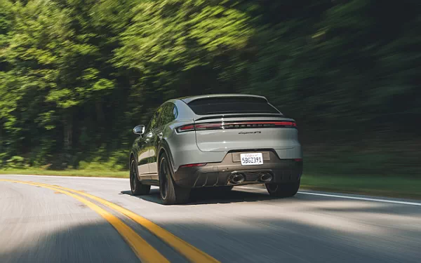 ���� ���������� Porsche Cayenne GTS Coupe - 2024