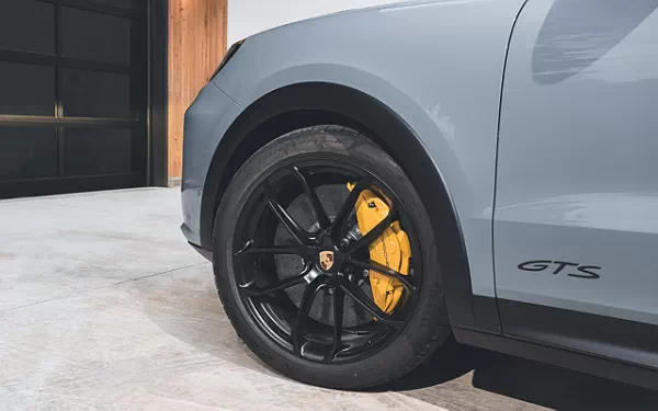 ���� ���������� Porsche Cayenne GTS Coupe - 2024