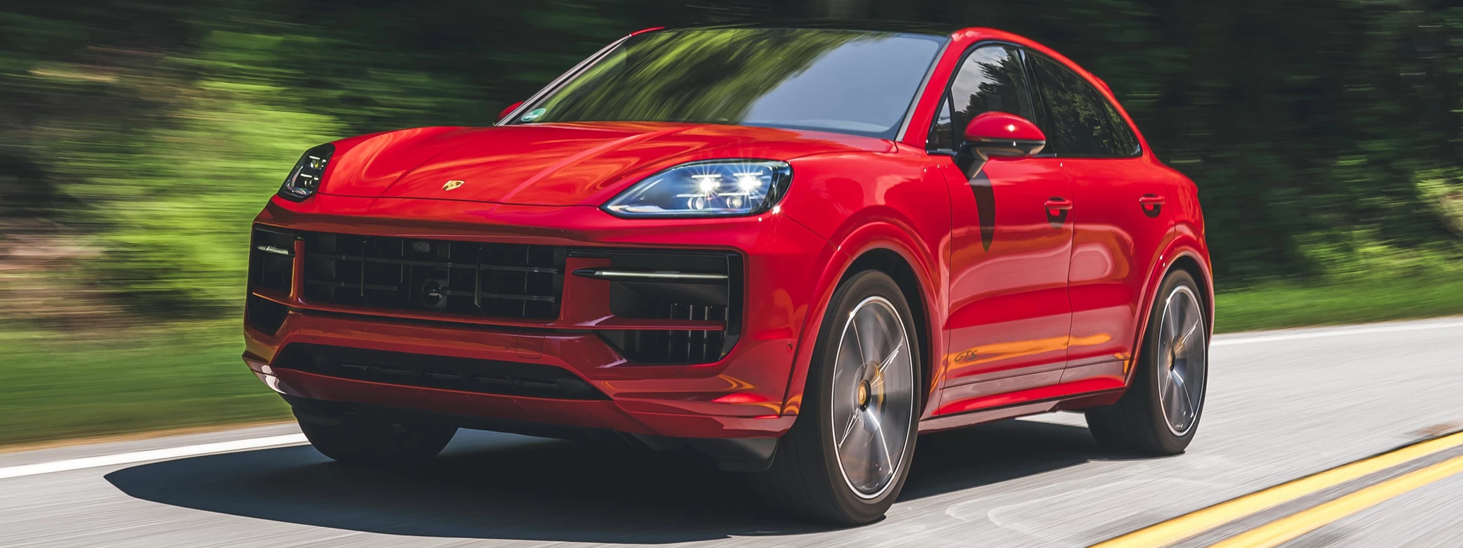 ���� ���������� Porsche Cayenne GTS Coupe (Carmine Red) - 2024 - Car wallpapers