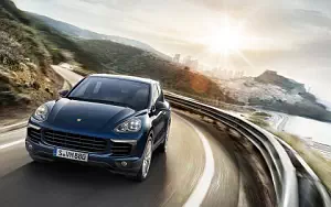   Porsche Cayenne S - 2014