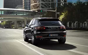   Porsche Macan Turbo - 2014