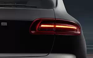   Porsche Macan Turbo - 2014