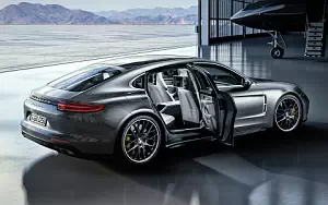   Porsche Panamera Turbo Executive - 2017