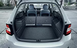 Обои автомобили Skoda Fabia Combi - 2015