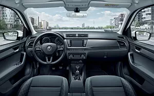 Обои автомобили Skoda Fabia Combi - 2015