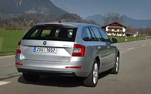   Skoda Octavia Combi 4x4 - 2013