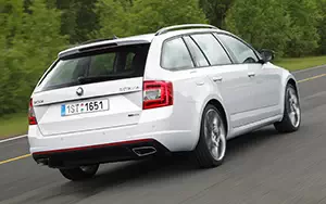   Skoda Octavia Combi RS - 2013