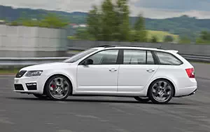   Skoda Octavia Combi RS - 2013