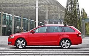   Skoda Octavia Combi - 2013